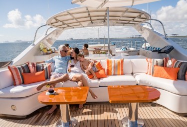 6 Reasons to Choose a Yacht Charter not a Hotel