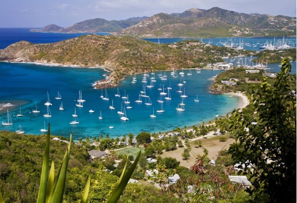 92 bateaux de location en 6 jours à Antigua !