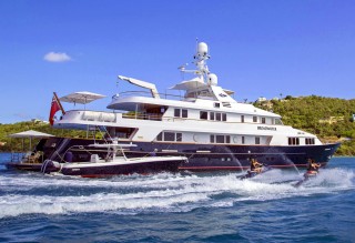 BROADWATER- Caribbean Charter this Winter