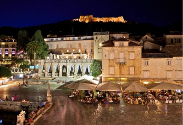 Hvar: Dalmatia's scenic party town 