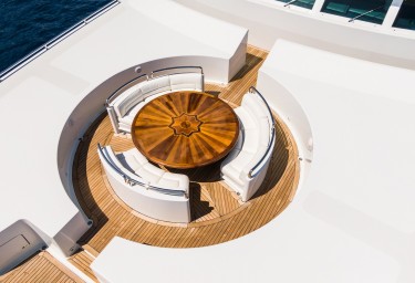 APOGEE Foredeck Seating Aerial View
